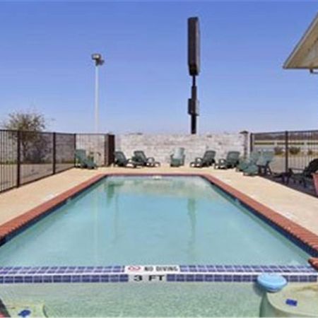 Summit Inn Hempstead Съоръжения снимка