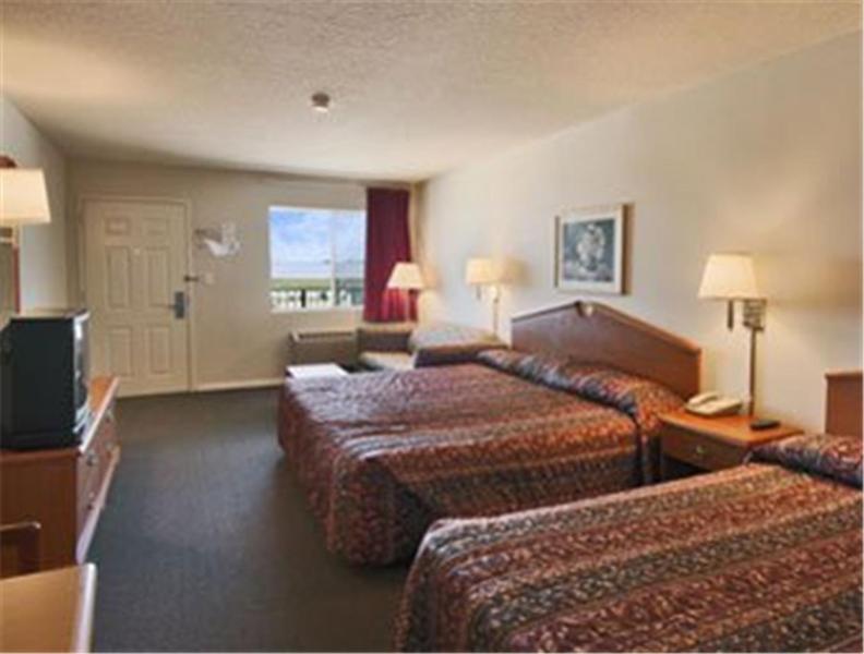 Summit Inn Hempstead Стая снимка