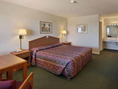 Summit Inn Hempstead Екстериор снимка